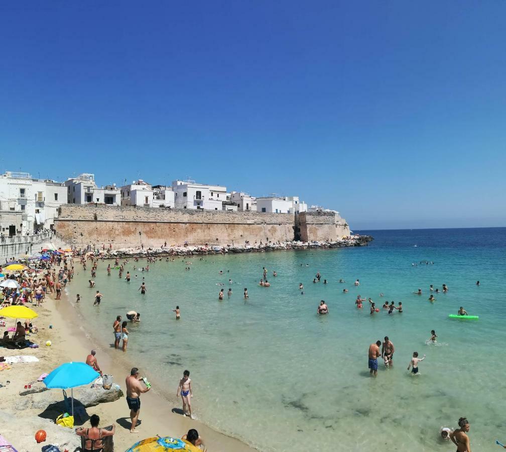La Casetta Vico San Leonardo Monopoli Buitenkant foto