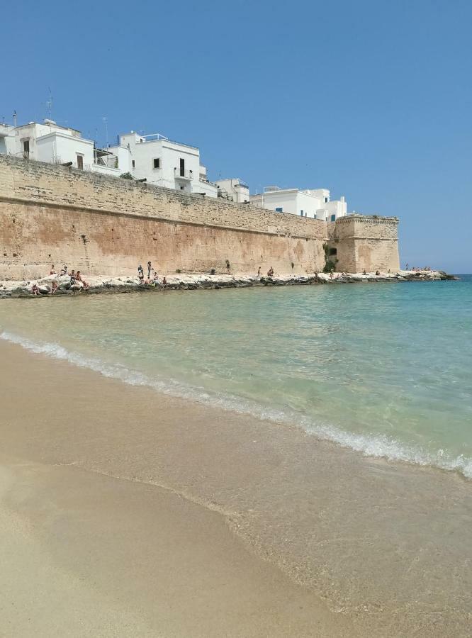 La Casetta Vico San Leonardo Monopoli Buitenkant foto
